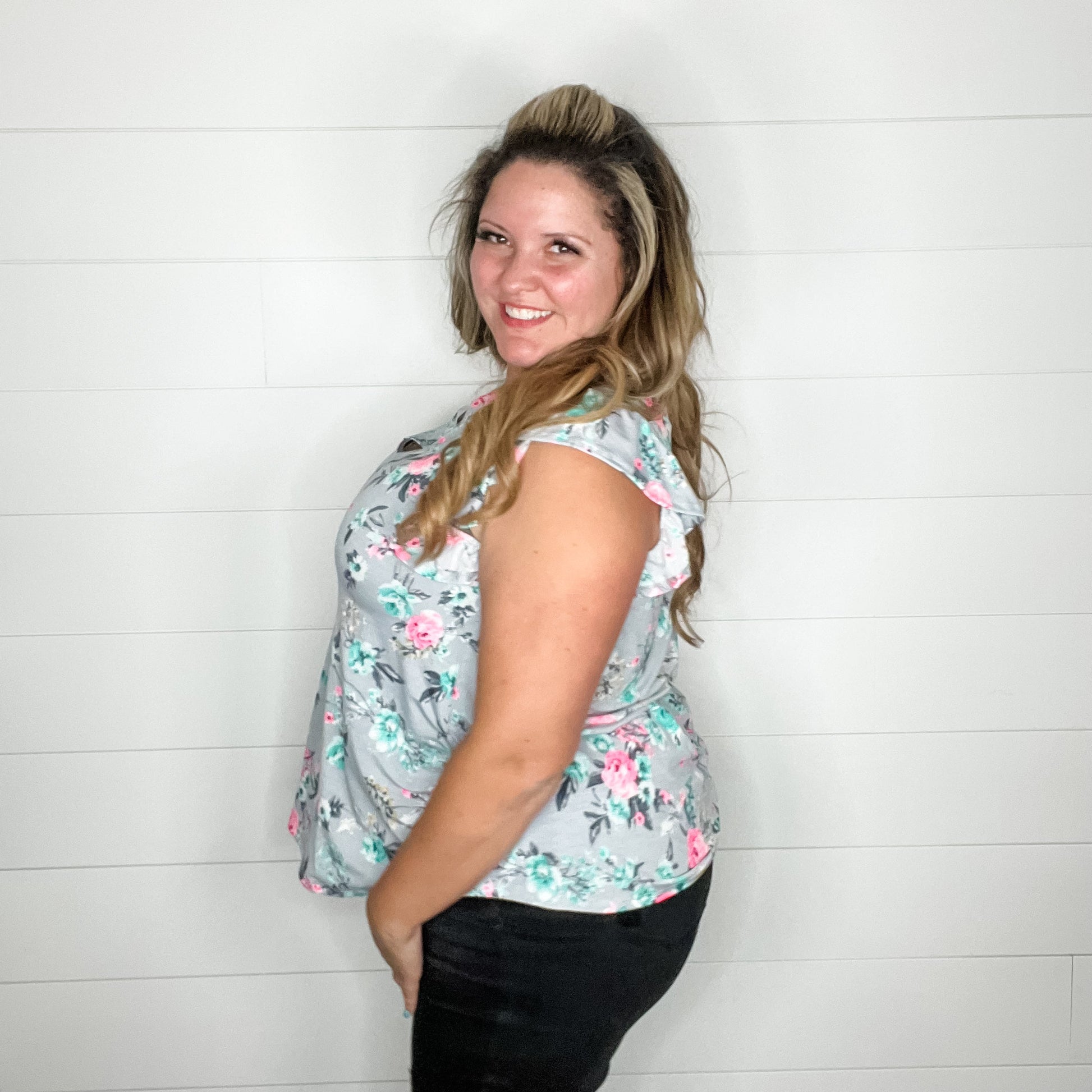 "Hunter" Ruffle Cap Sleeve Lizzy