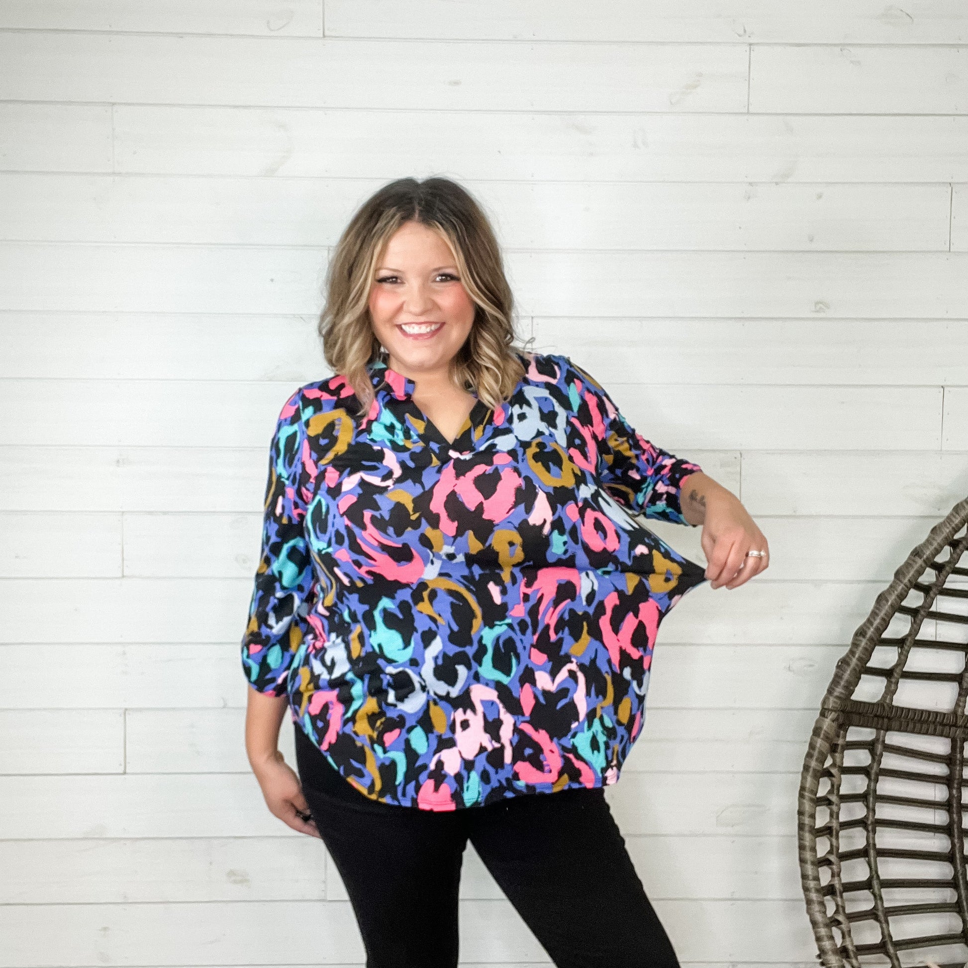 "January" Lizzy 3/4 Sleeve Split Neck