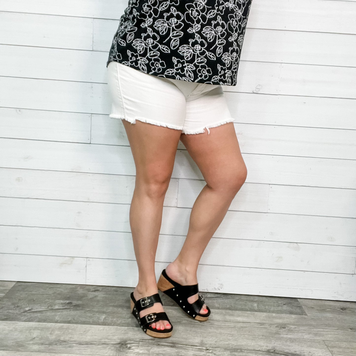 Judy Blue Adventureland White Shorts