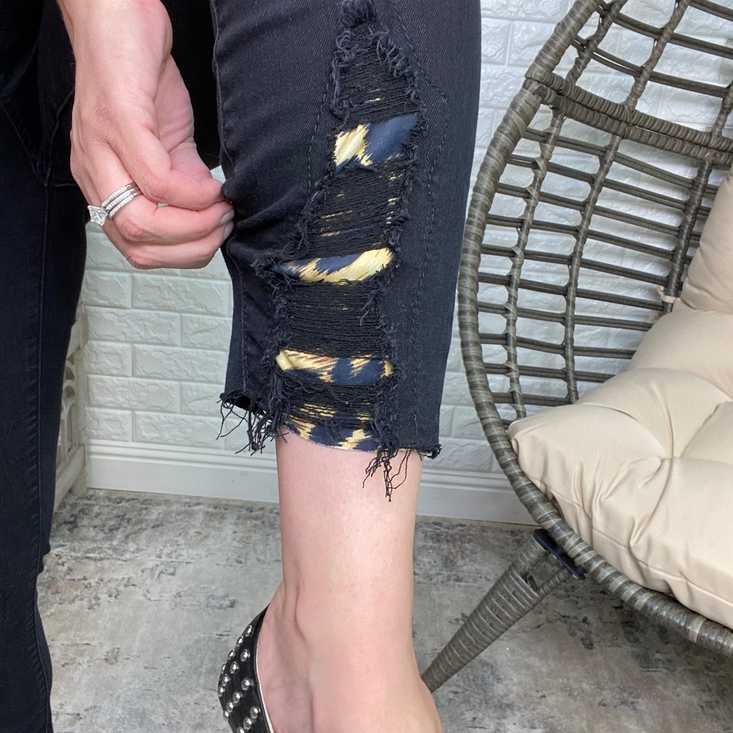 Judy Blue "Black Magic Leopard" Mid Rise Skinny Jeans