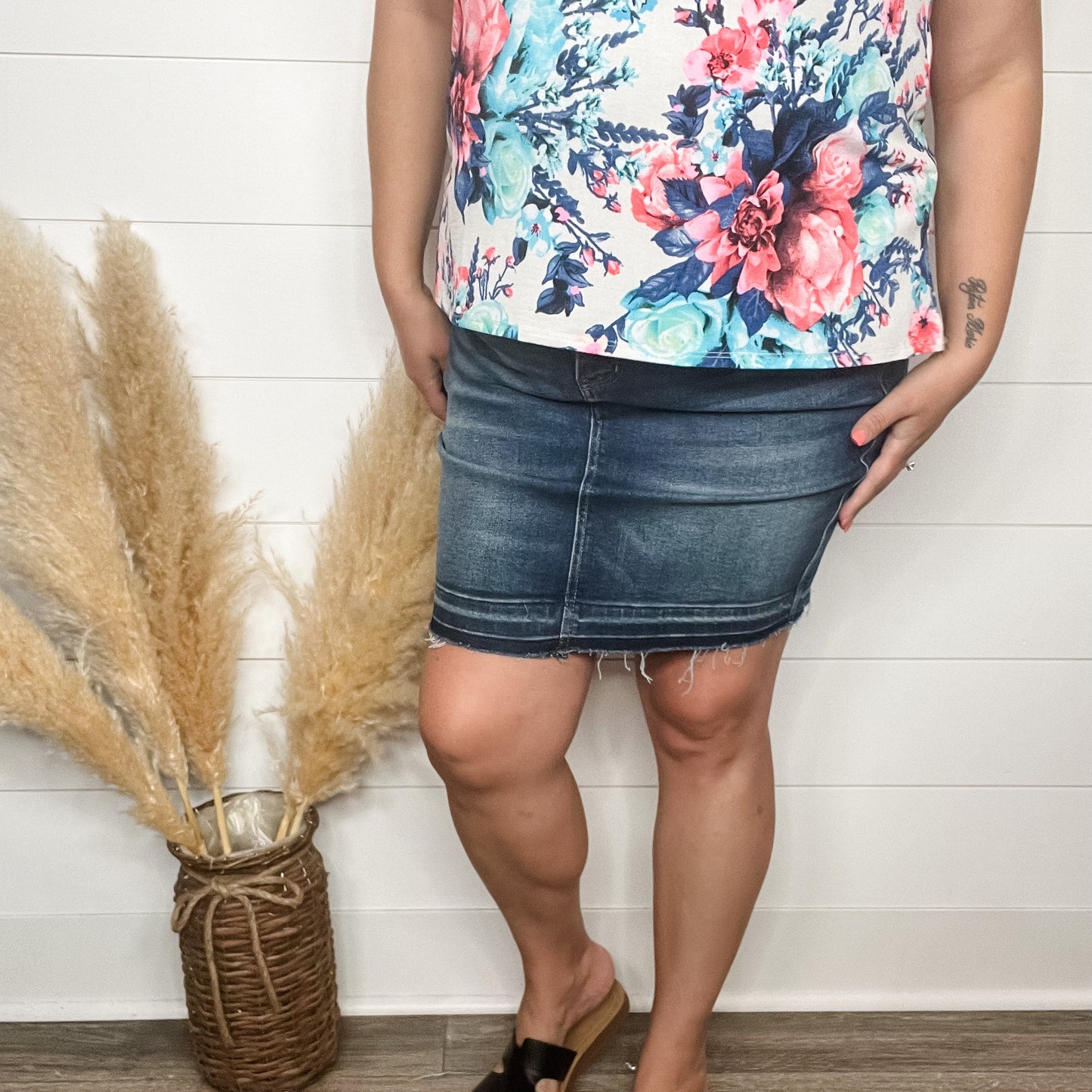 Judy Blue "Cher" Tummy Control Release Hem Skirt