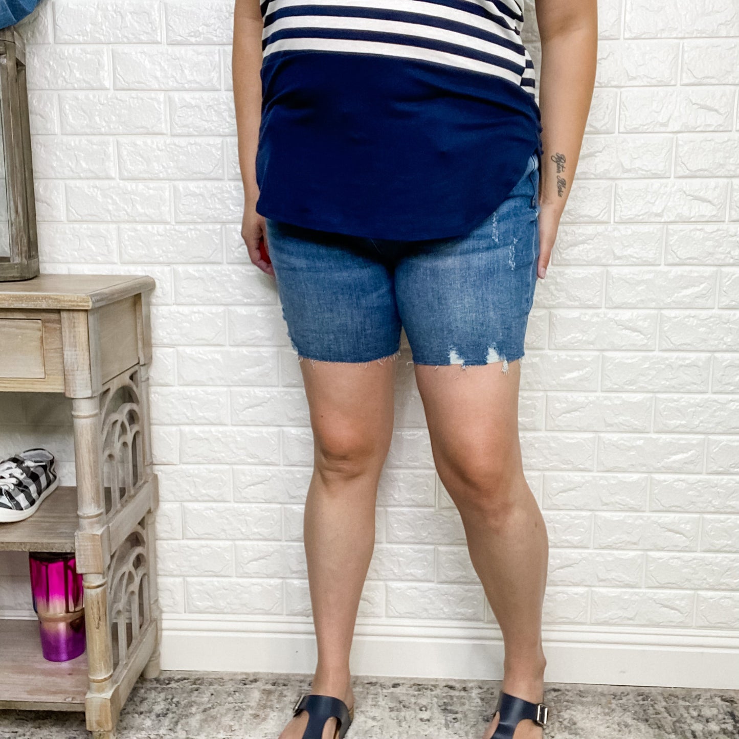 Judy Blue "Got You Covered" (Medium Wash) Mid Thigh Shorts