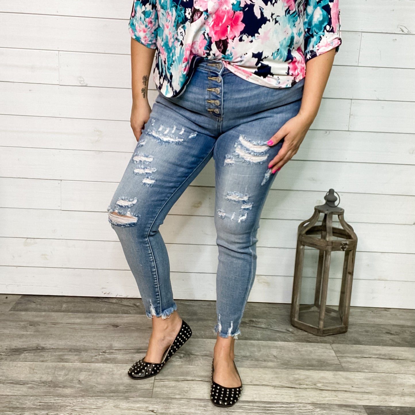 Judy Blue "Hold My Phone" Buttonfly Skinny jeans