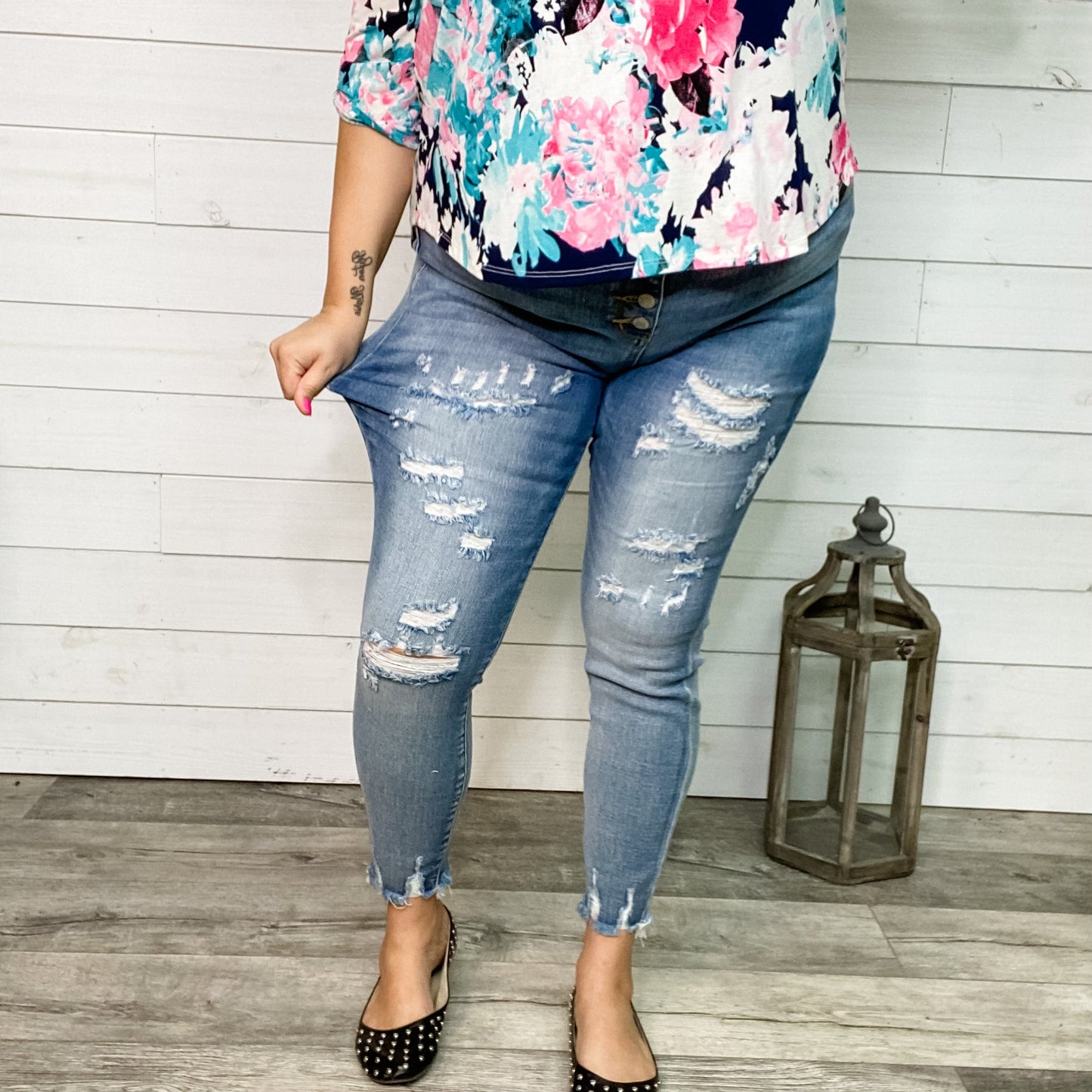 Judy Blue "Hold My Phone" Buttonfly Skinny jeans