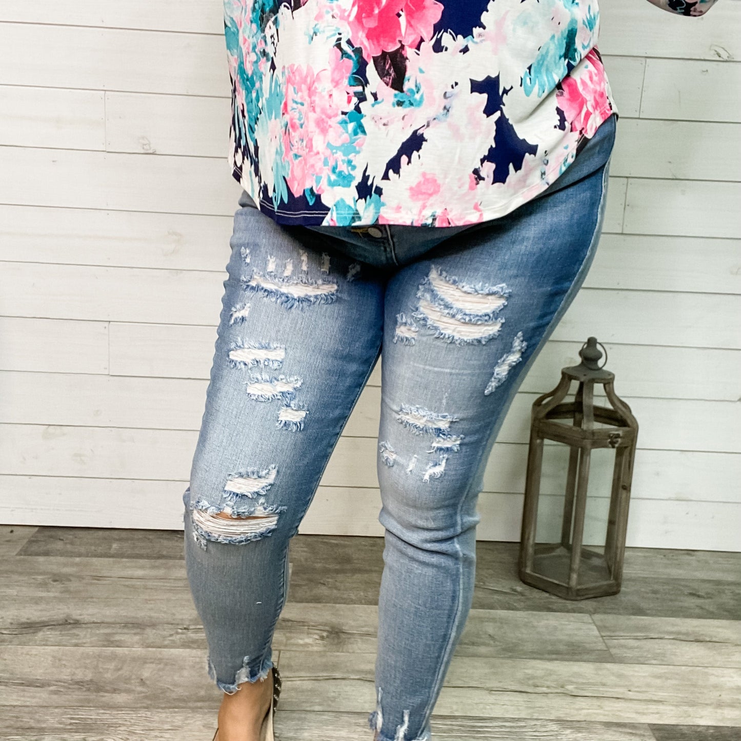 Judy Blue "Hold My Phone" Buttonfly Skinny jeans