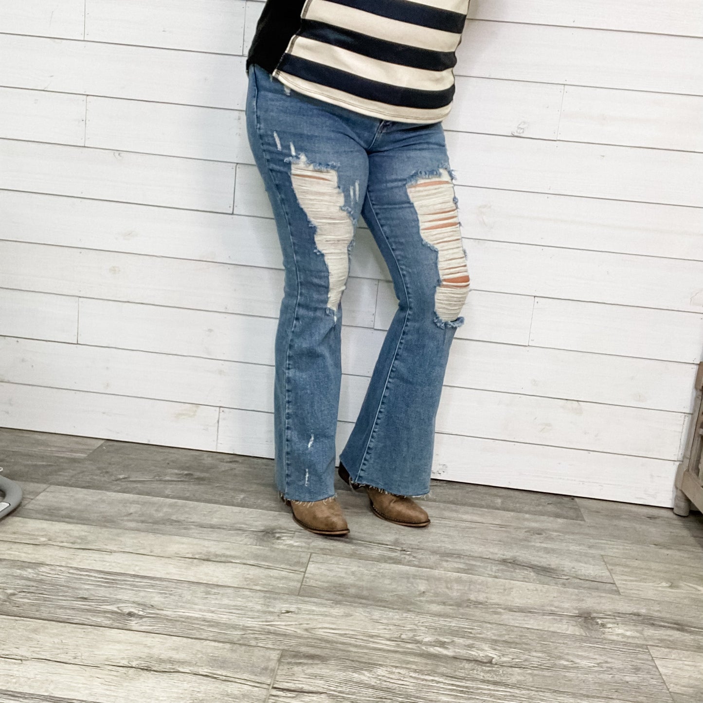 Judy Blue "Kiss My Sass" Flares