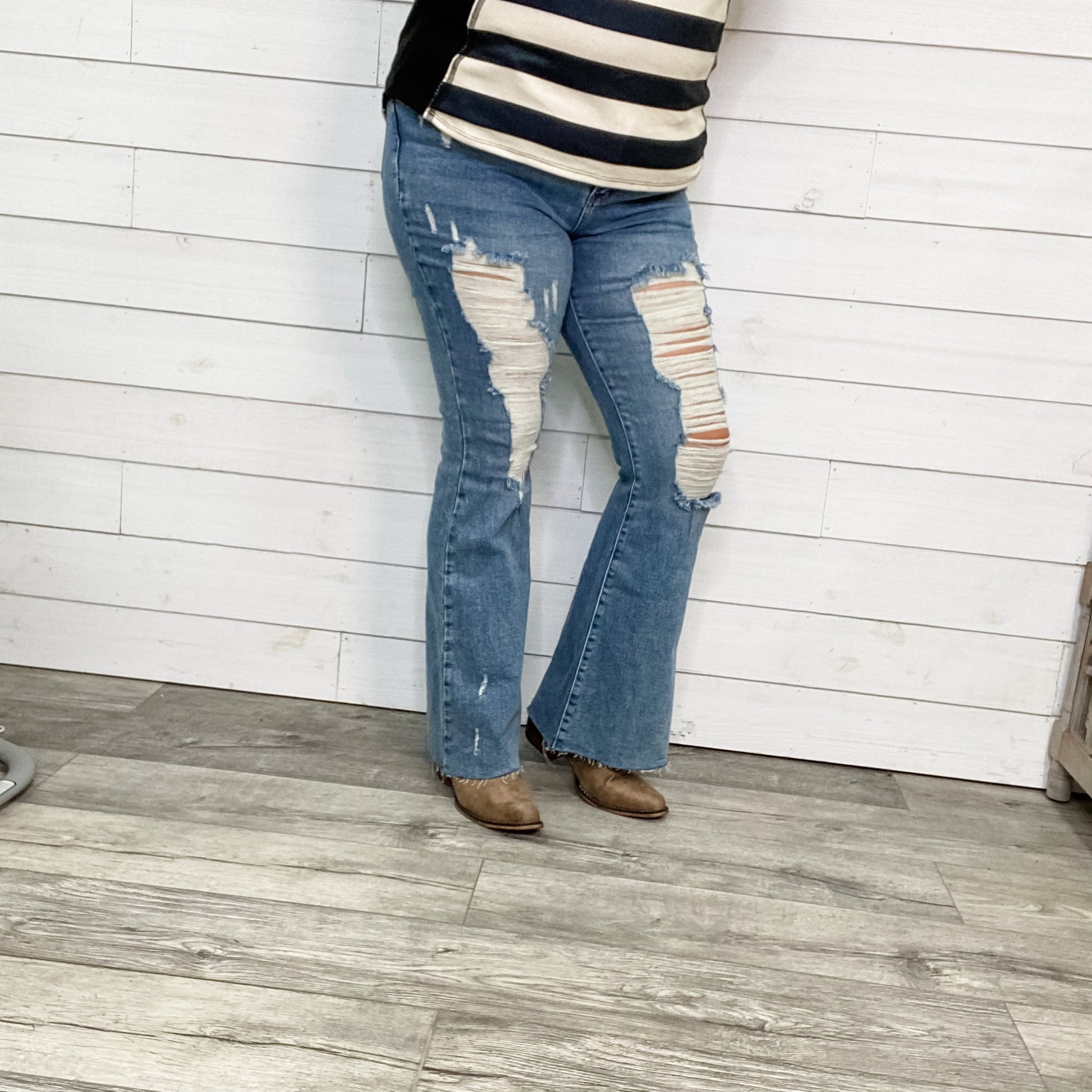 Judy Blue "Kiss My Sass" Flares