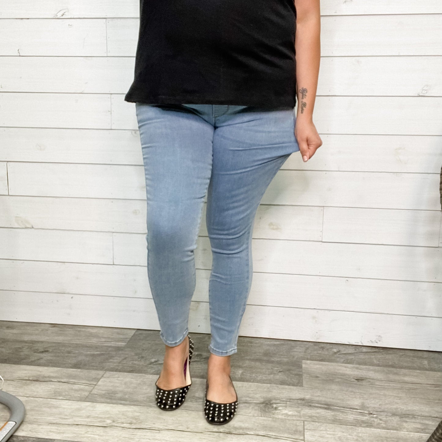 Judy Blue Light Wash Jeggings