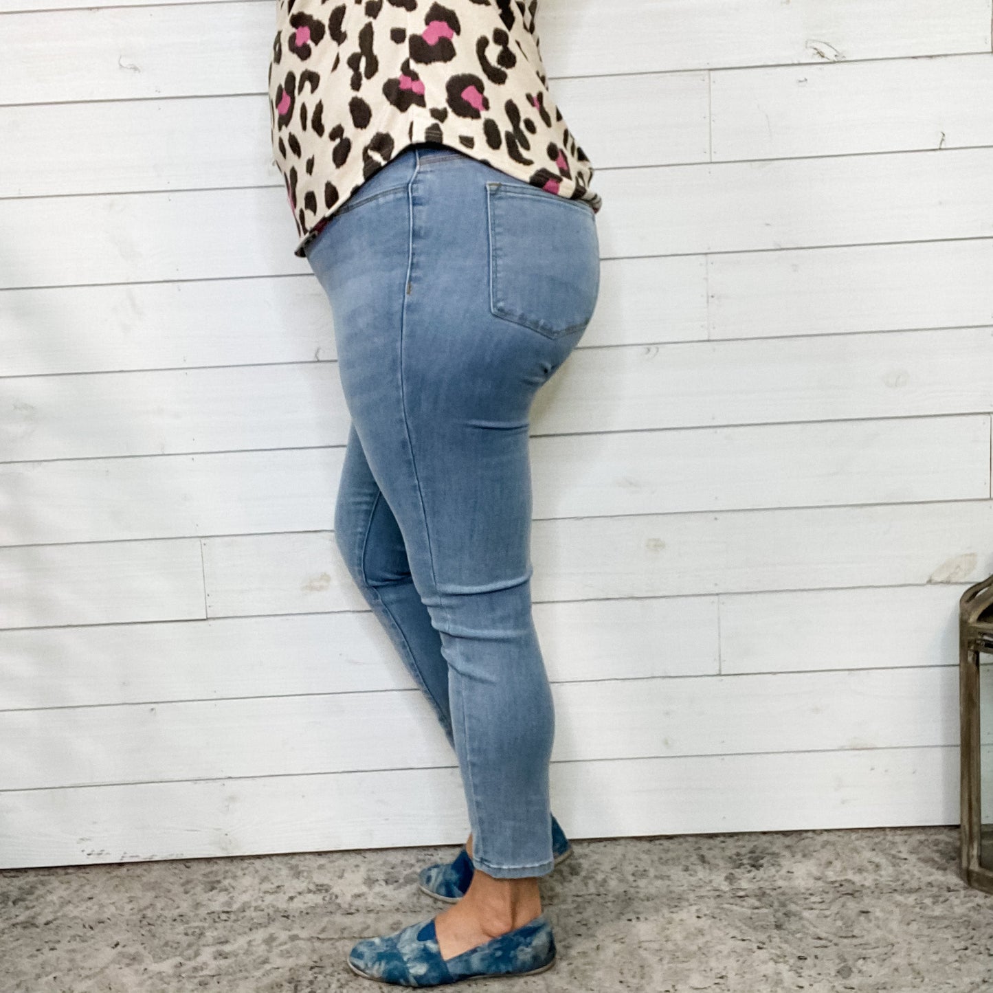 Judy Blue Light Wash Jeggings