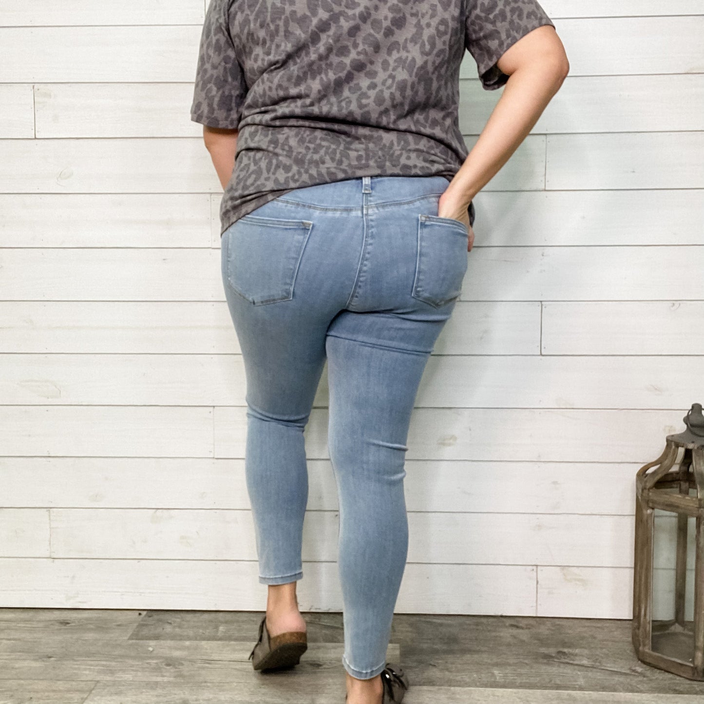 Judy Blue Light Wash Jeggings