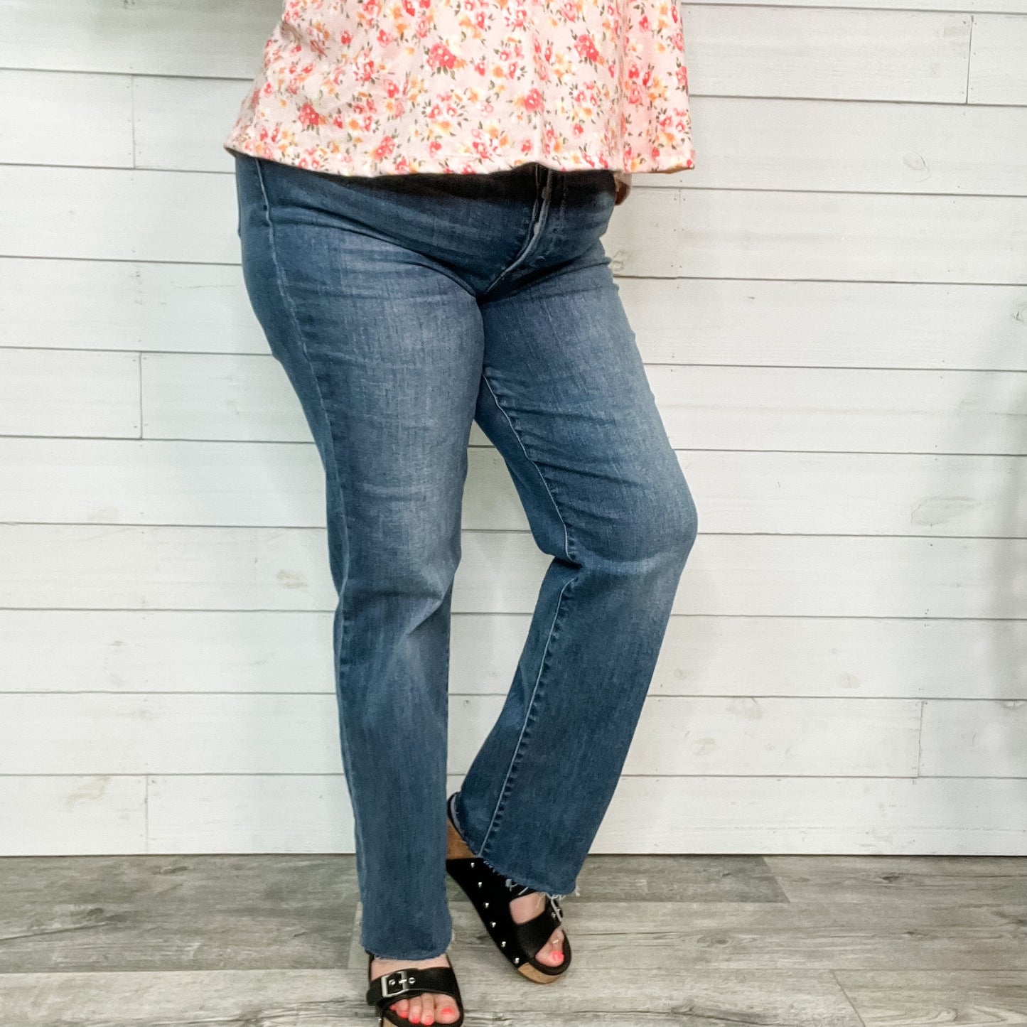 Judy Blue "Magic Hands" Hidden buttonfly Straight Leg Jeans