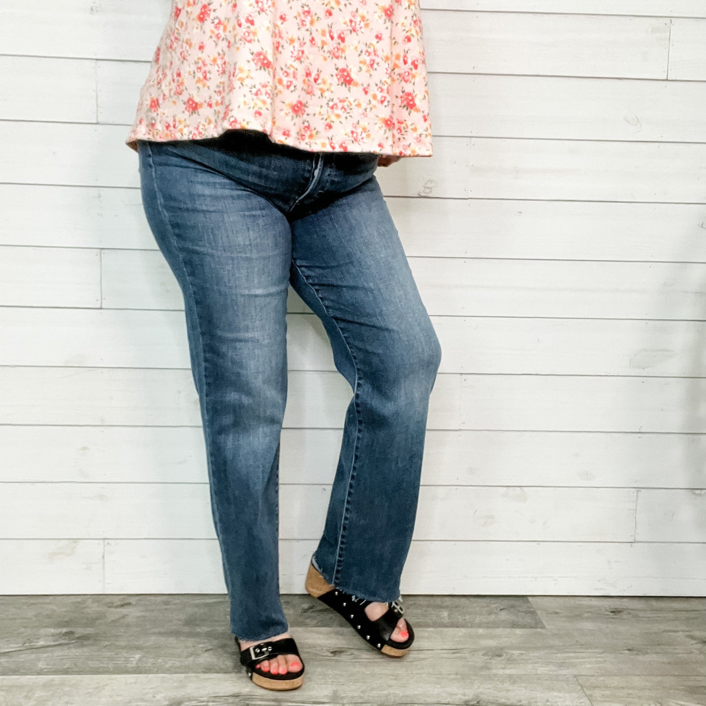 Judy Blue "Magic Hands" Hidden buttonfly Straight Leg Jeans