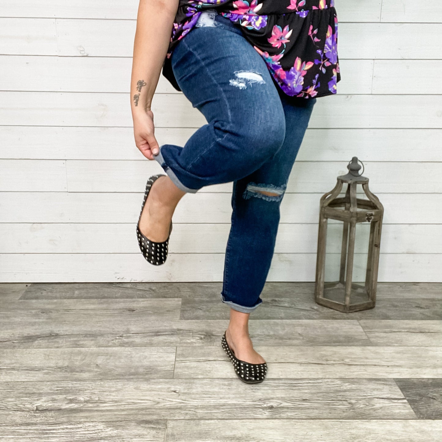 Judy Blue "Main Event" Distressed Boyfriend Jeans