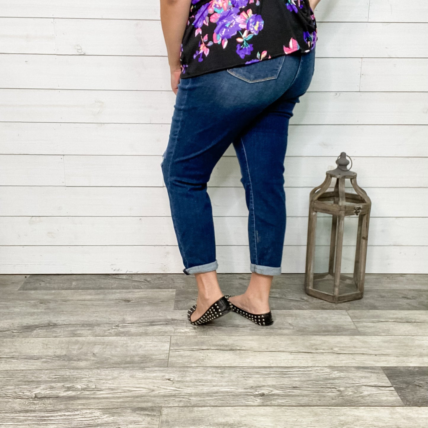 Judy Blue "Main Event" Distressed Boyfriend Jeans