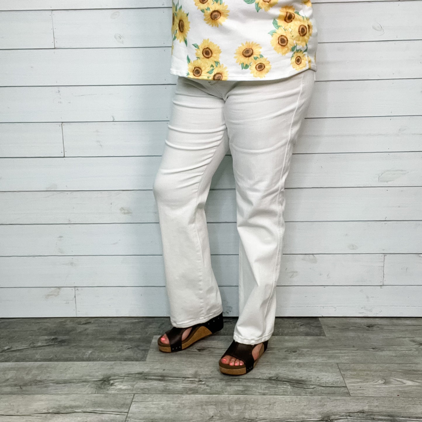 Judy Blue "Milk Mustache" White Straight Leg Jeans