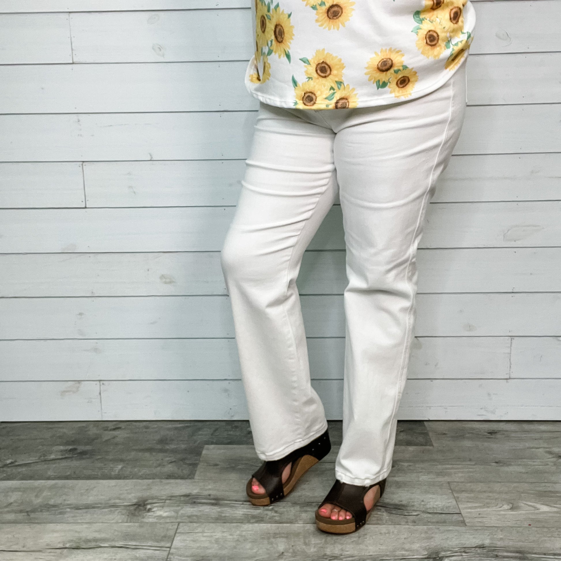 Judy Blue "Milk Mustache" White Straight Leg Jeans