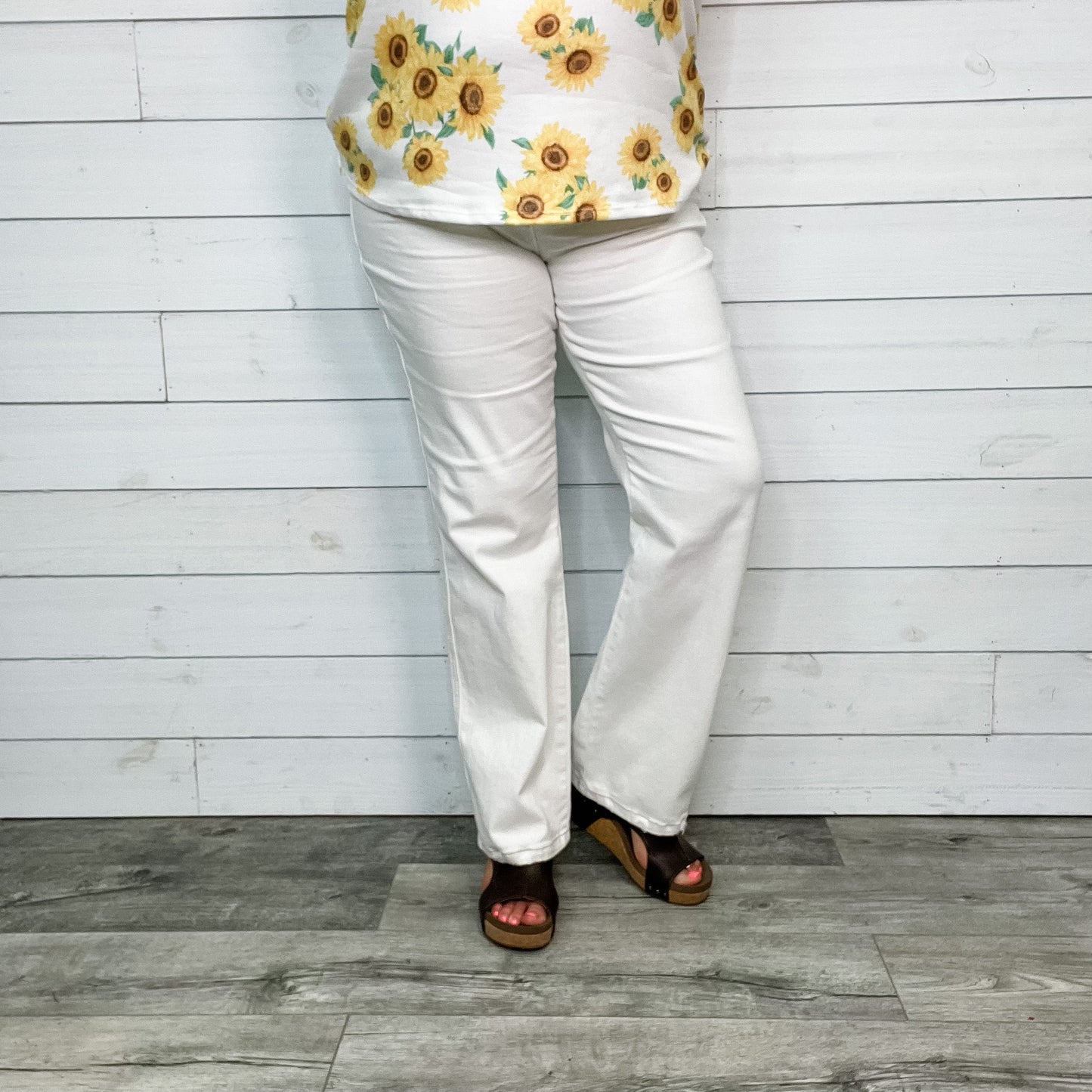 Judy Blue "Milk Mustache" White Straight Leg Jeans