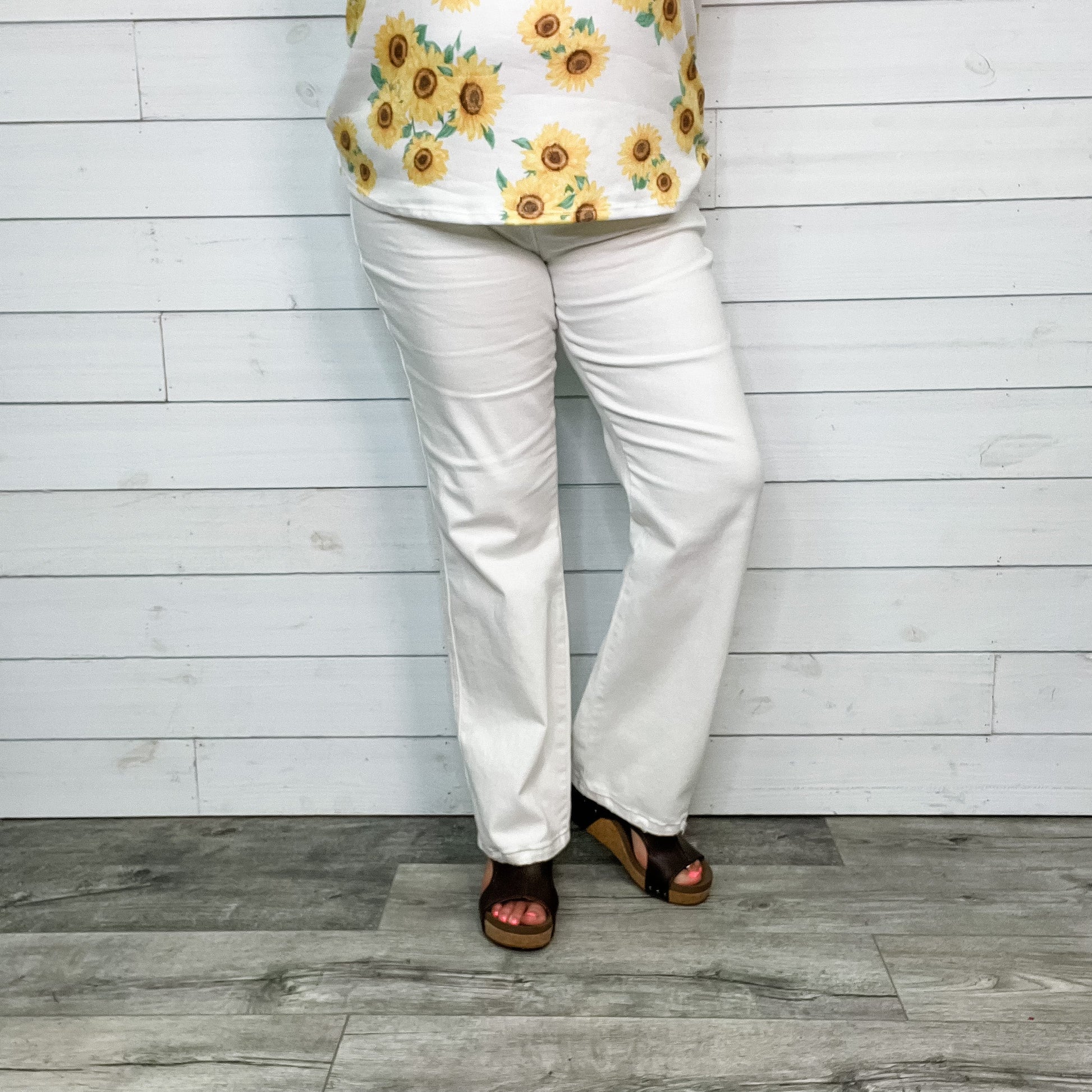 Judy Blue "Milk Mustache" White Straight Leg Jeans