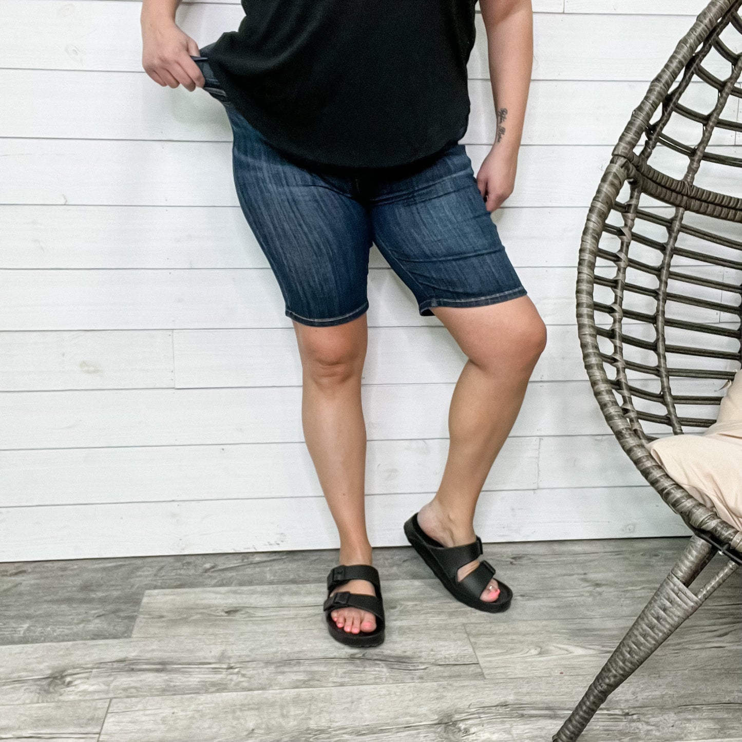 Judy Blue "OMG" Bermuda Jeggings