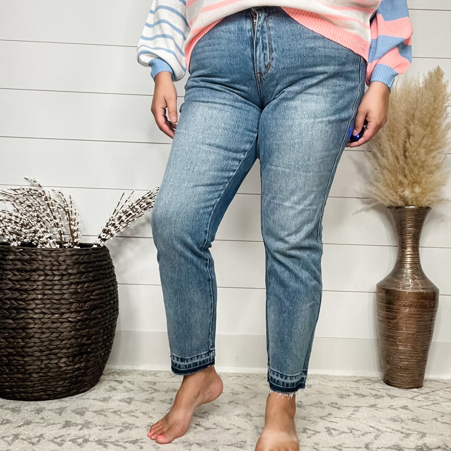 Judy Blue "Pretty Lady" Rigid Magic Jeans