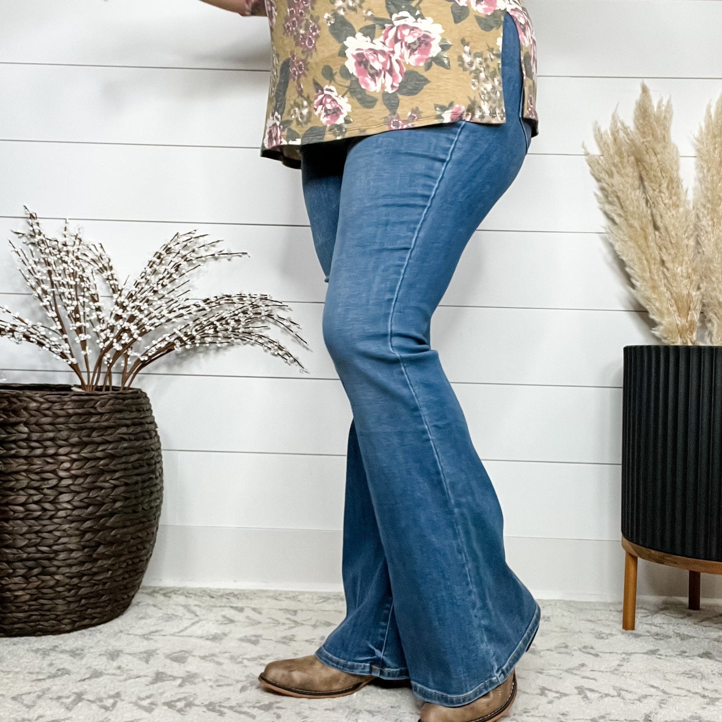 Judy Blue "Slice of Pie" Flares
