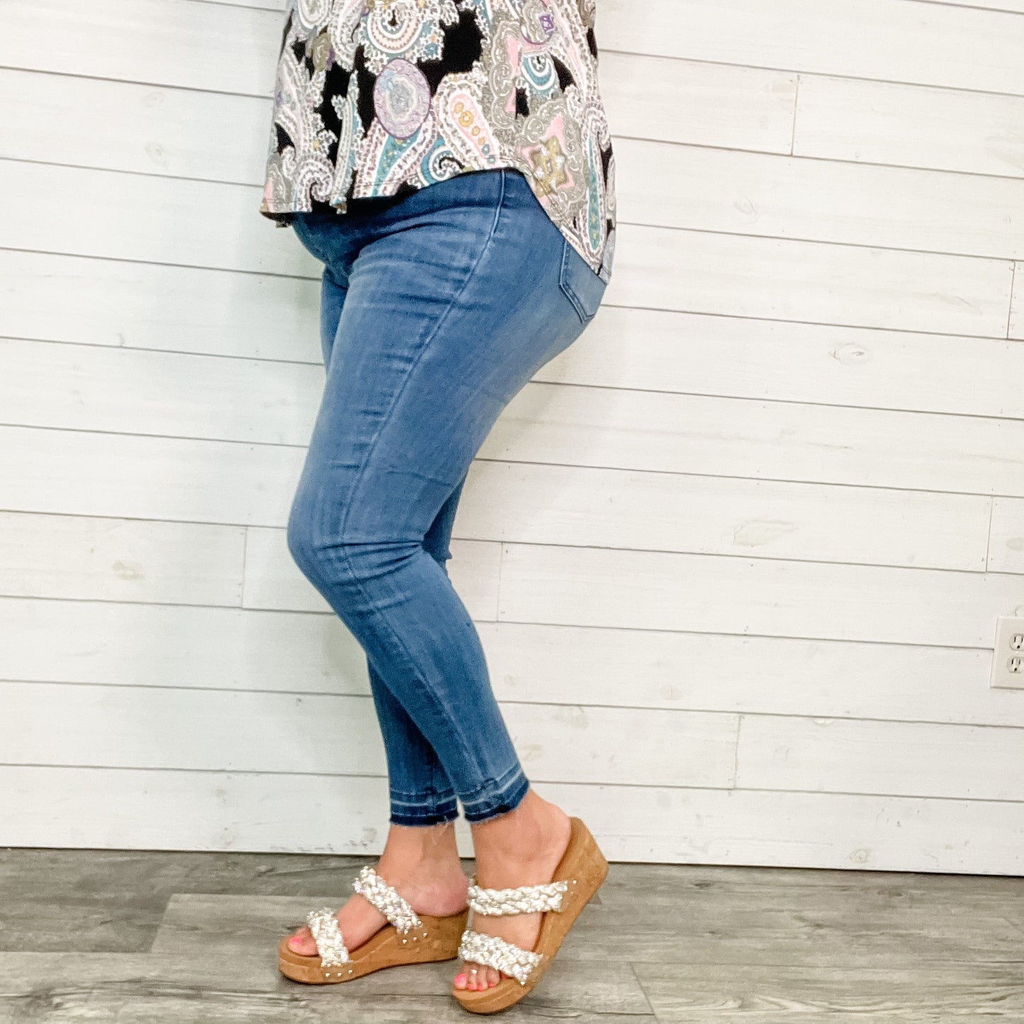 Judy Blue "Smart Cookie" Pull On Release Hem Jeggings