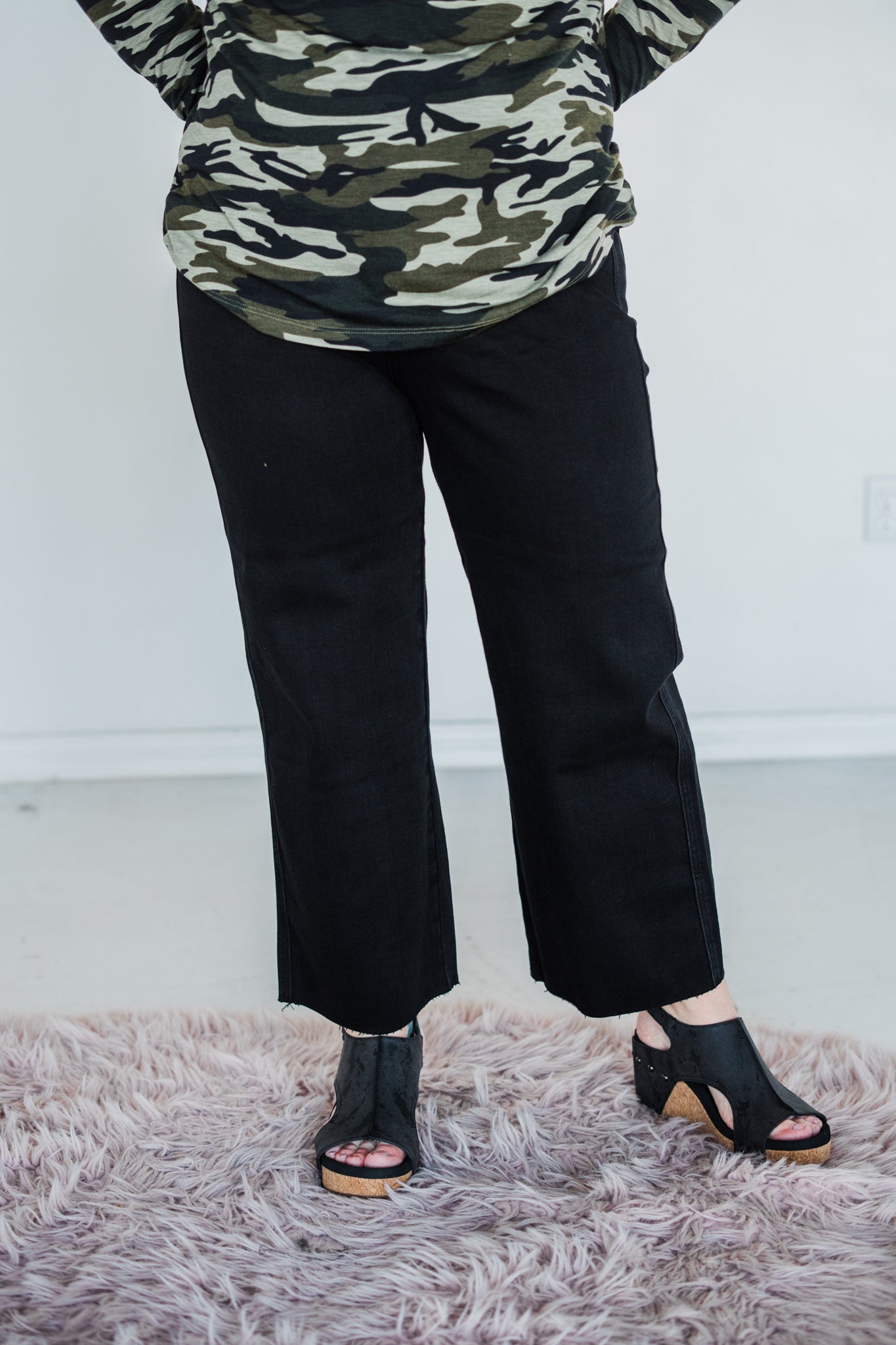 Judy Blue "Smokey Joe" Black Wide Leg Crop