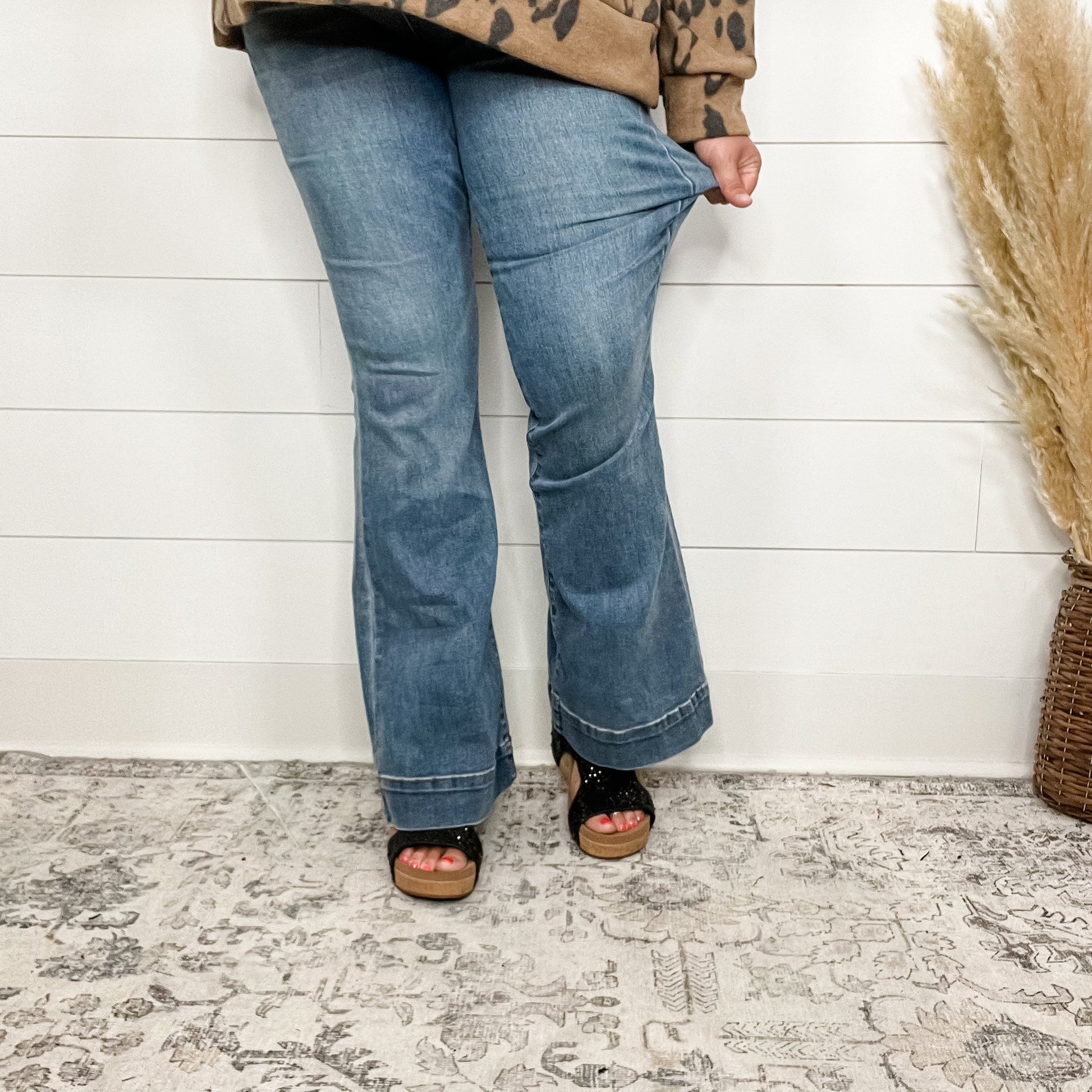 Judy Blue "Spicy Lady" Trouser Flare