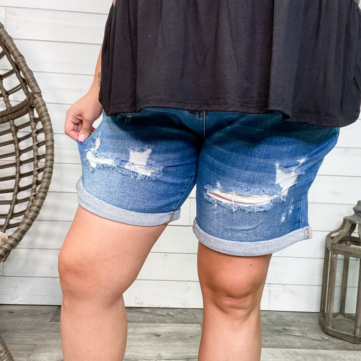 Judy Blue "Take Me To The Beach" Mid Thigh Shorts