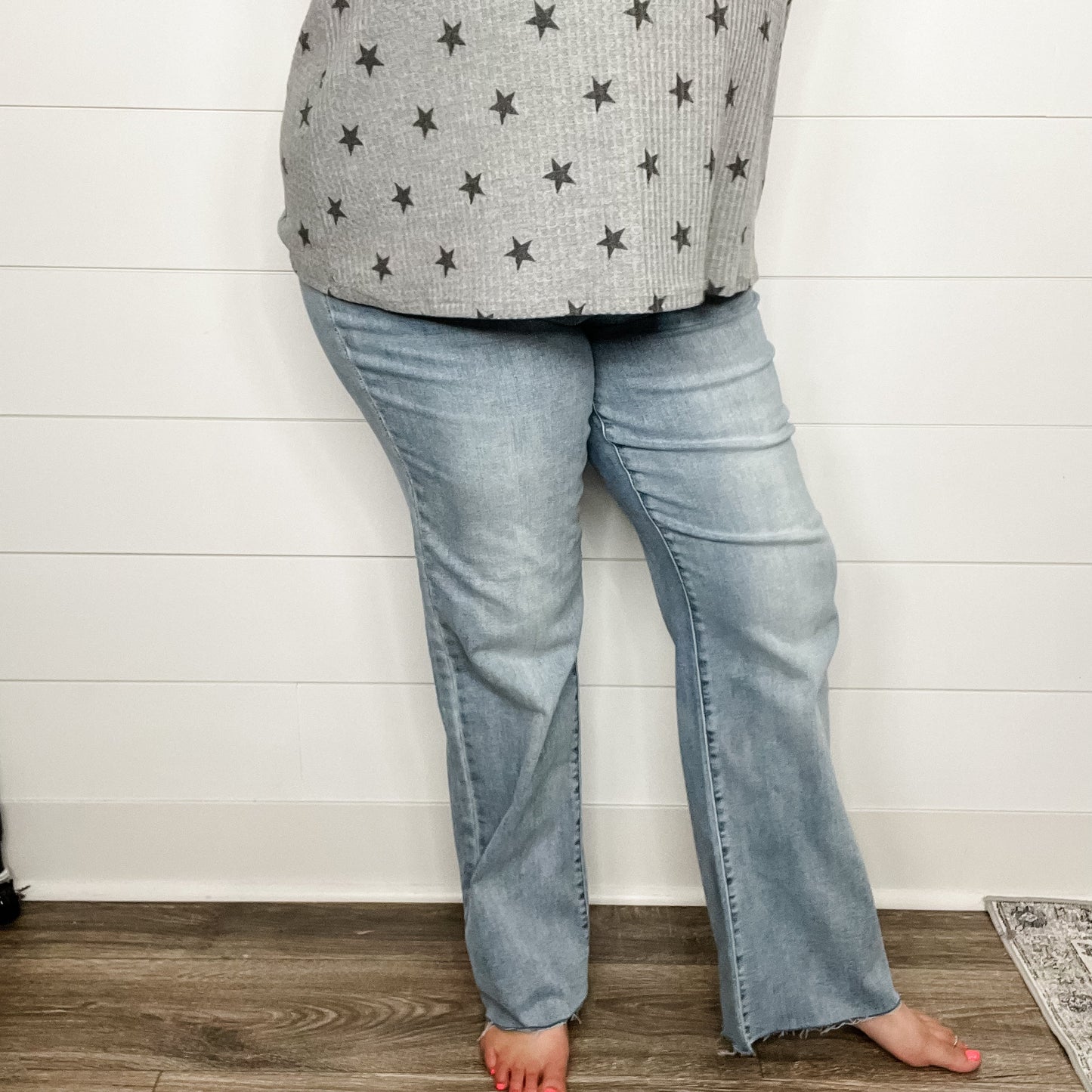 Judy Blue "You Dip We Dip" V Waist Straight Leg Jeans