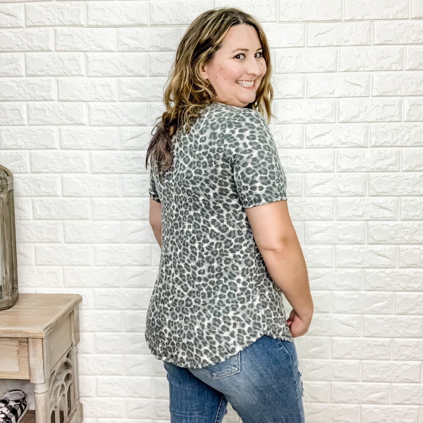 "Kourtney" Animal Print V-Neck(Grey & Brown)