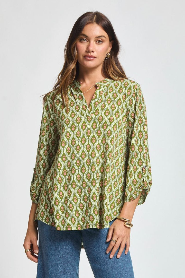 "Duck" 3/4 Sleeve Split Neck