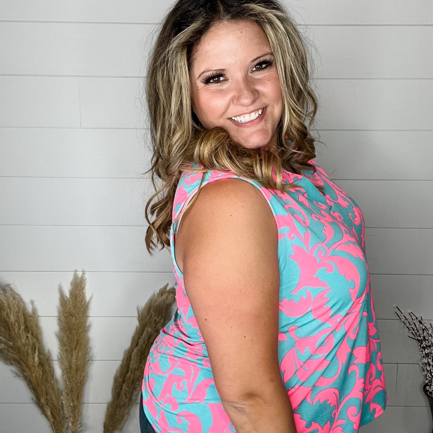 "Martie" Sleeveless Lizzy