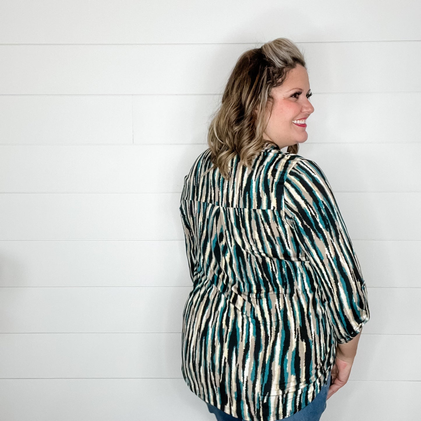 "Merchant" Lizzy 3/4 Sleeve Split Neck