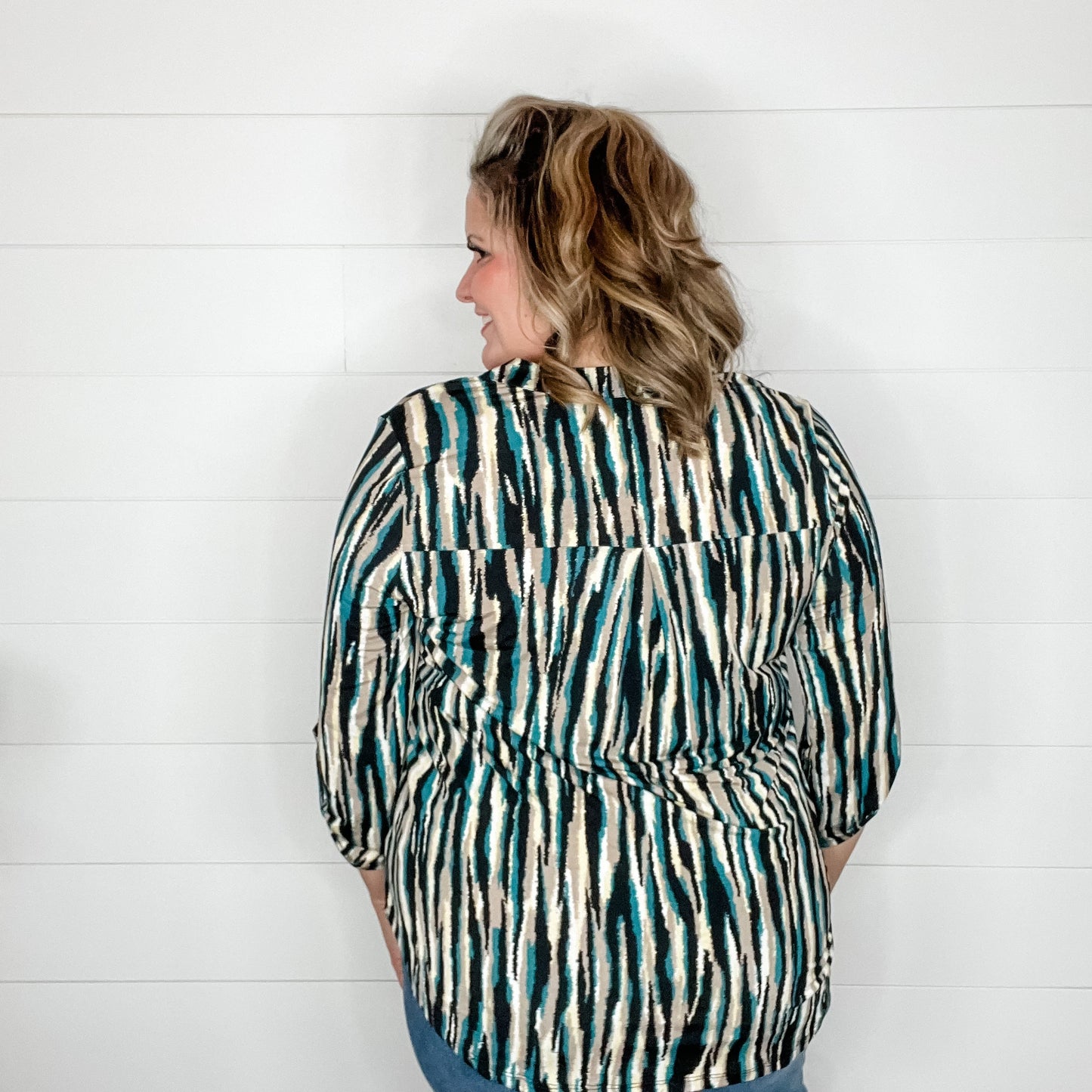 "Merchant" Lizzy 3/4 Sleeve Split Neck