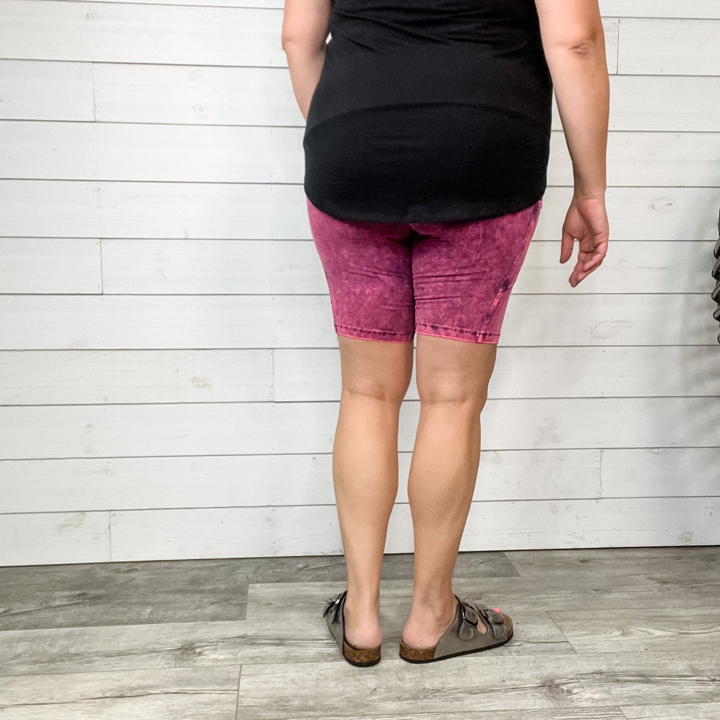 Mineral Wash Cotton No Chub Rub Bike Shorts with Pockets (Magenta)