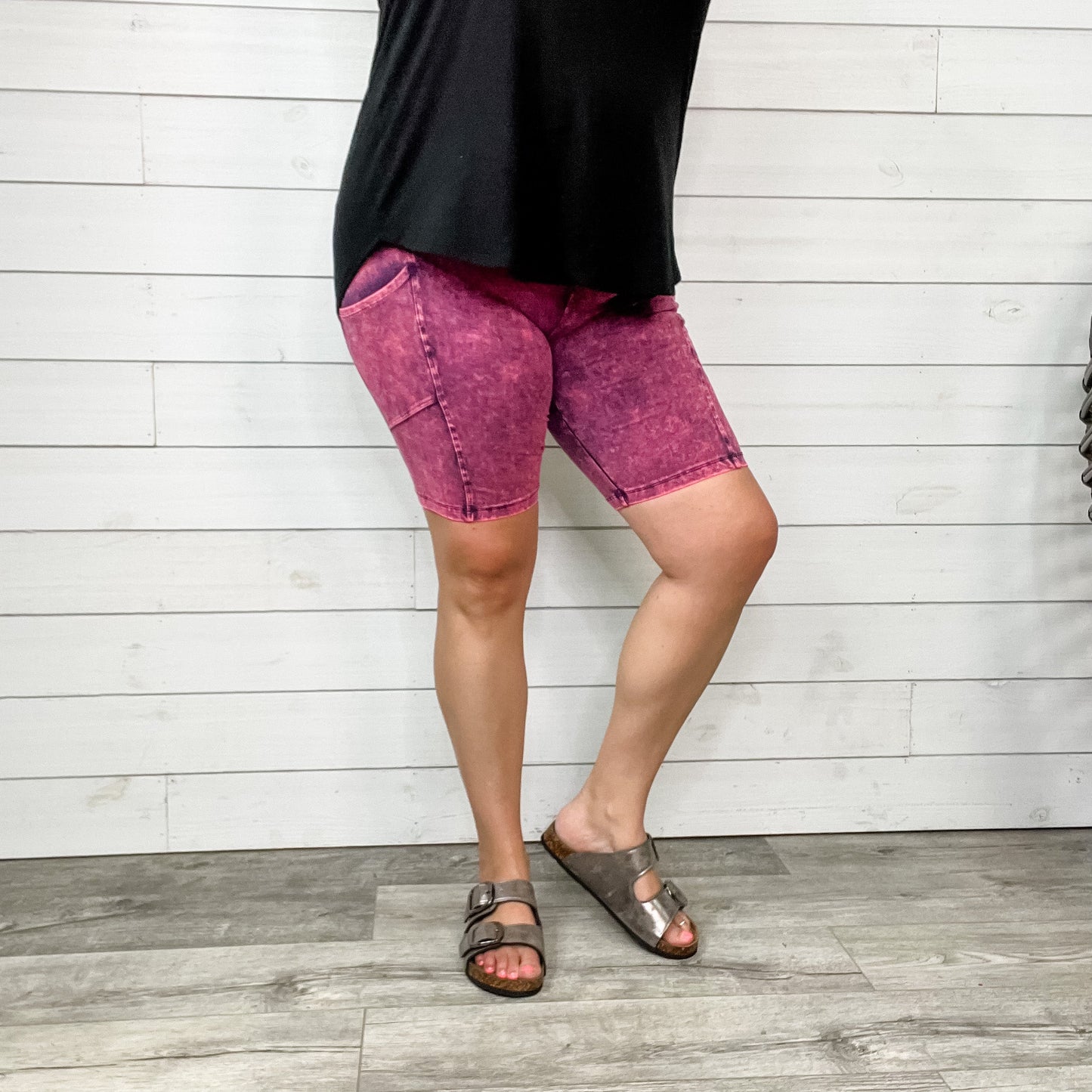 Mineral Wash Cotton No Chub Rub Bike Shorts with Pockets (Magenta)