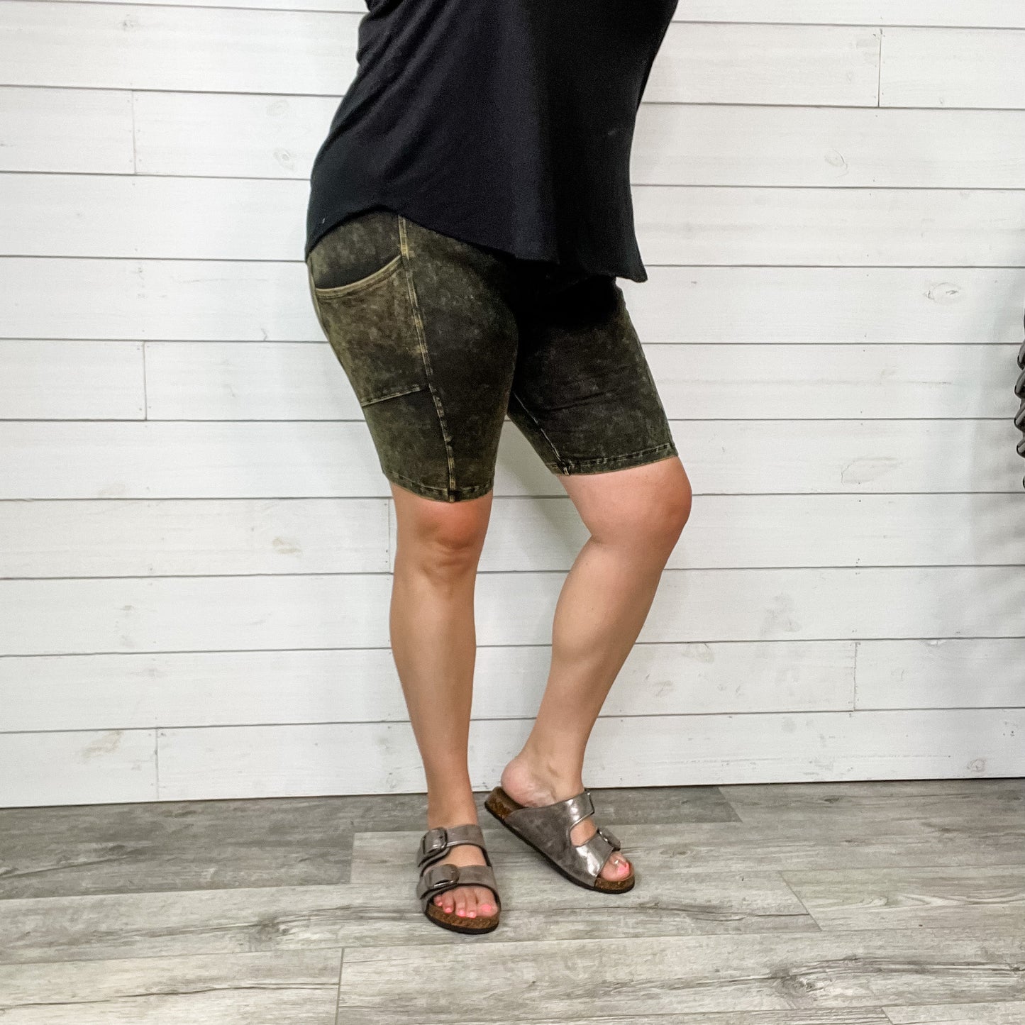 Mineral Wash Cotton No Chub Rub Bike Shorts with Pockets (Olive)
