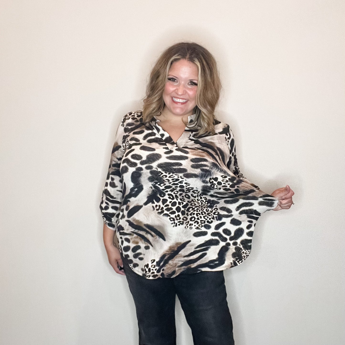 "Monday" Lizzy 3/4 Sleeve Split Neck