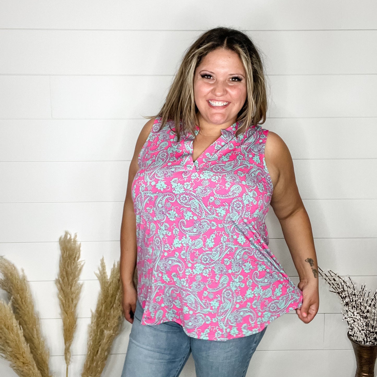 "Nia" Sleeveless Lizzy