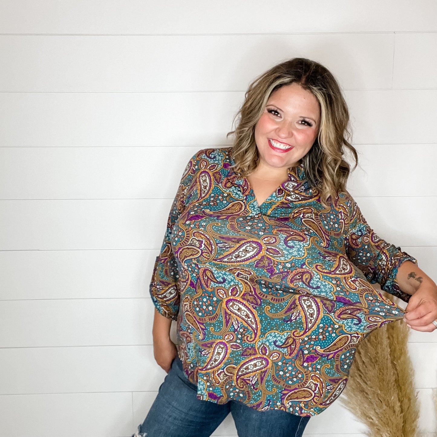 "North" Paisley Lizzy 3/4 Sleeve Split Neck