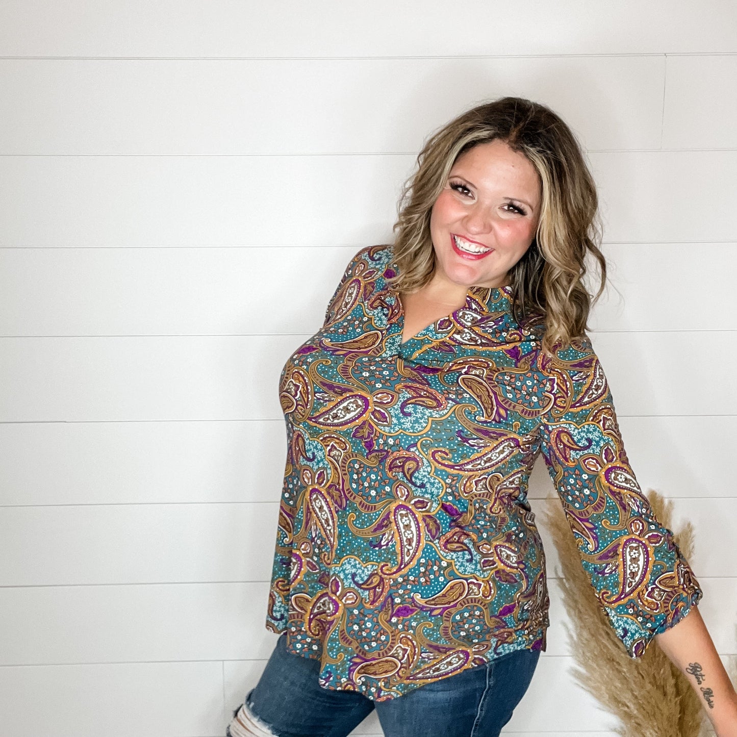 "North" Paisley Lizzy 3/4 Sleeve Split Neck