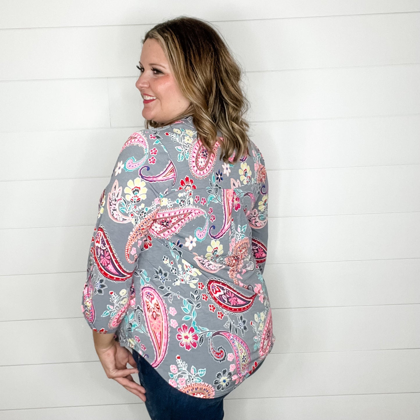 "Norton" Lizzy 3/4 Sleeve Split Neck