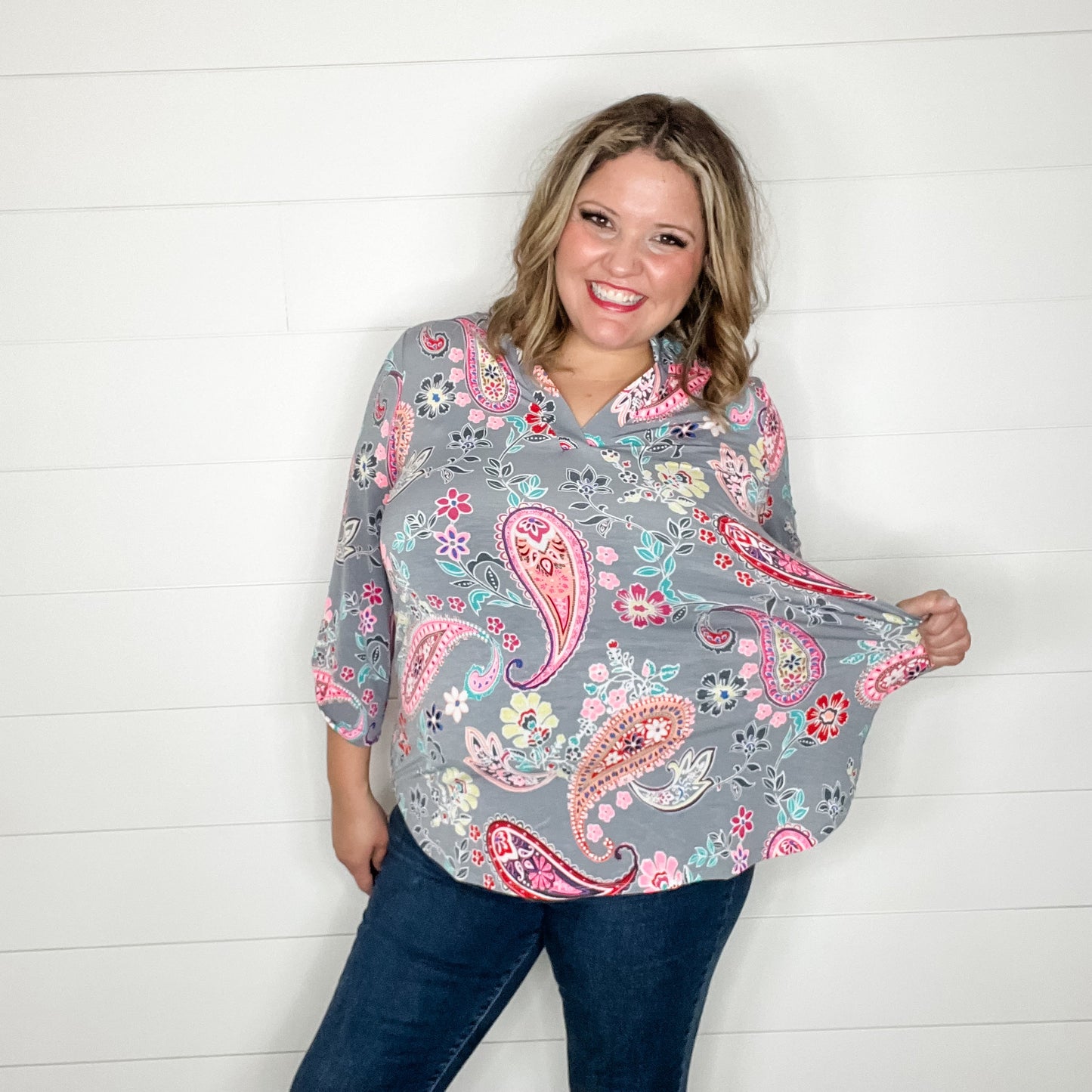 "Norton" Lizzy 3/4 Sleeve Split Neck