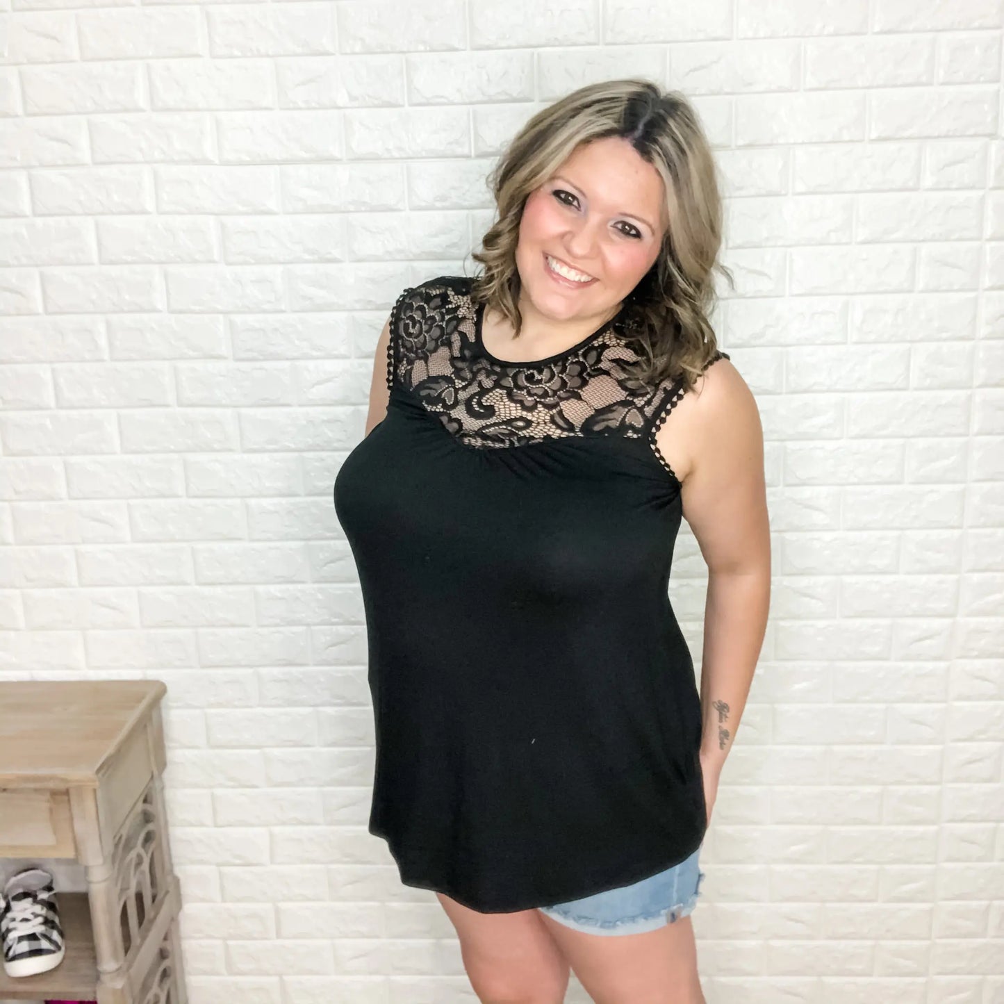 "Olde" Fashion Forward Lace Tank Top (Black & Olive)