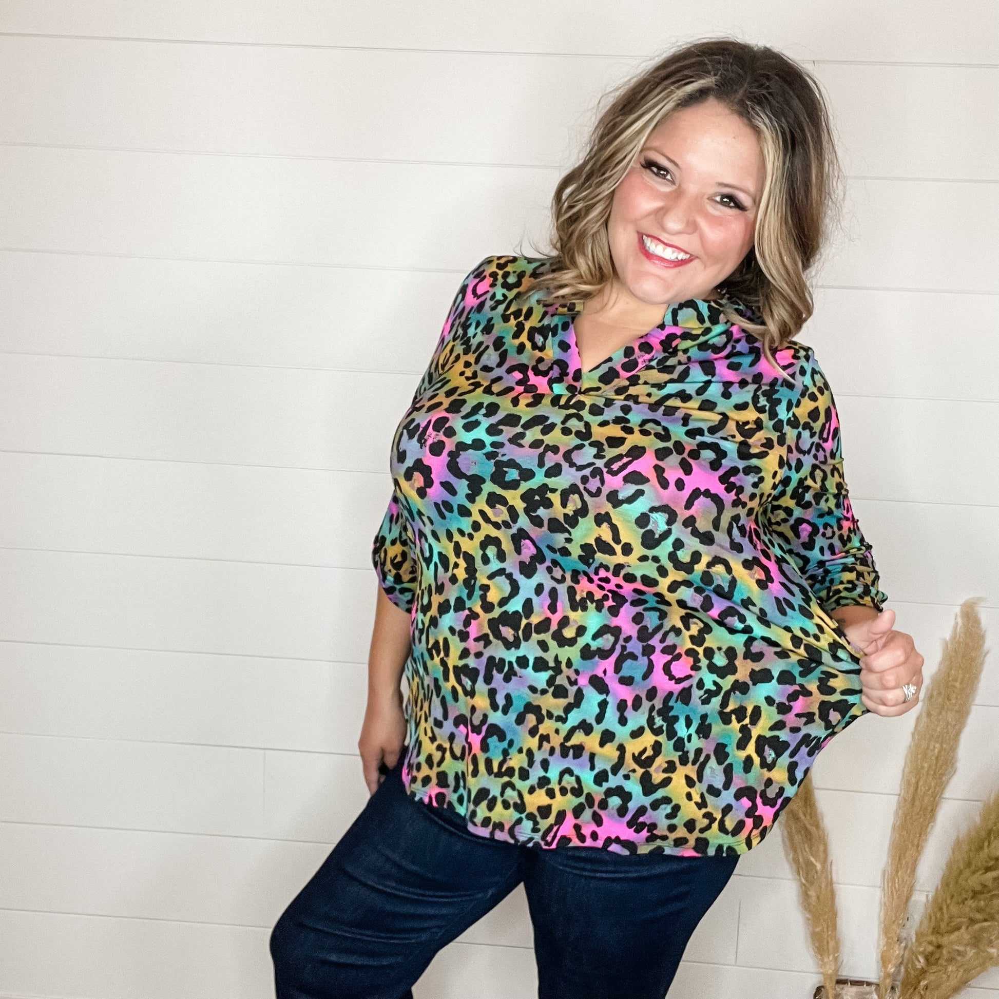 "Onida" Animal Print Lizzy 3/4 Sleeve Split Neck