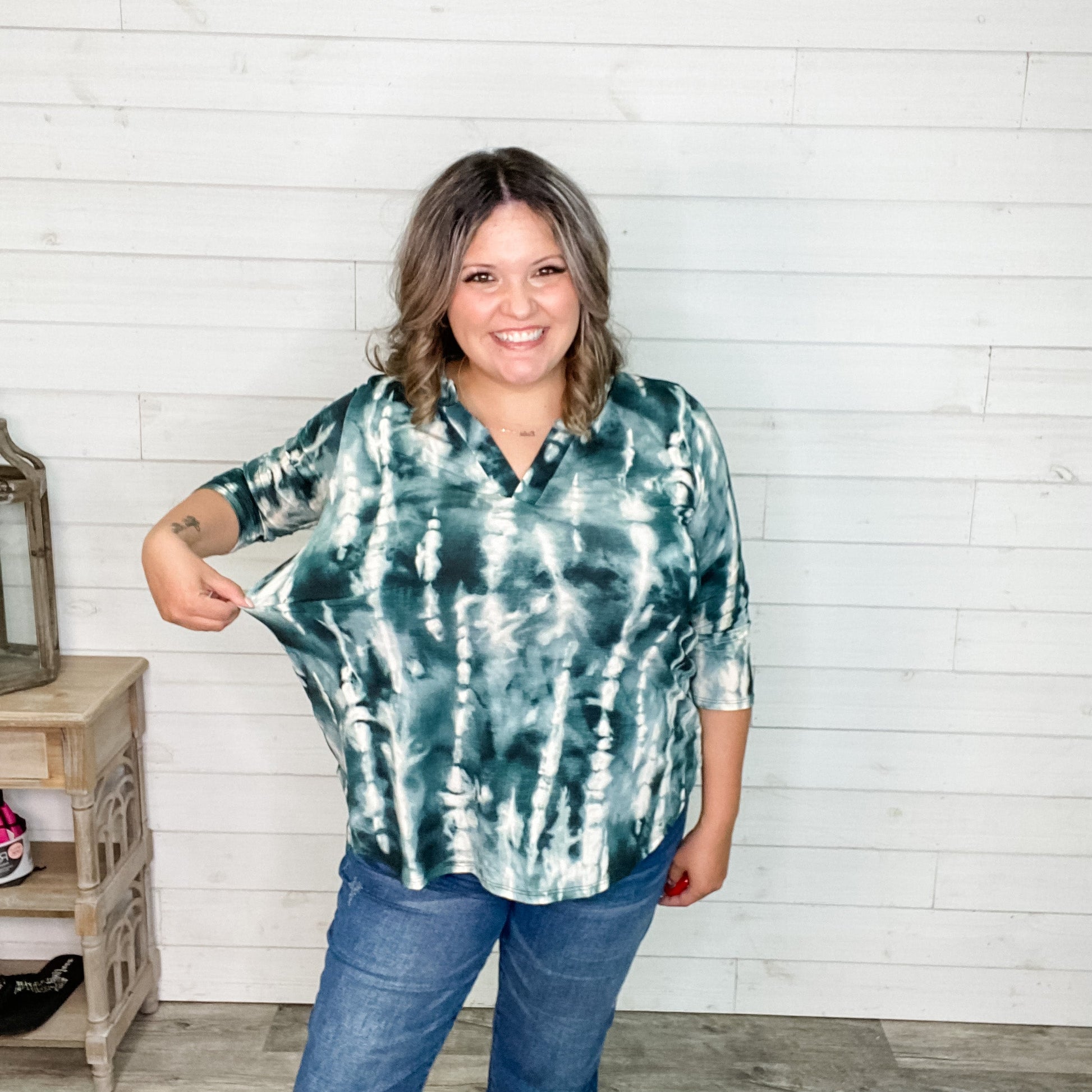 "Oz" Tie Dye 3/4 Sleeve Split Neck