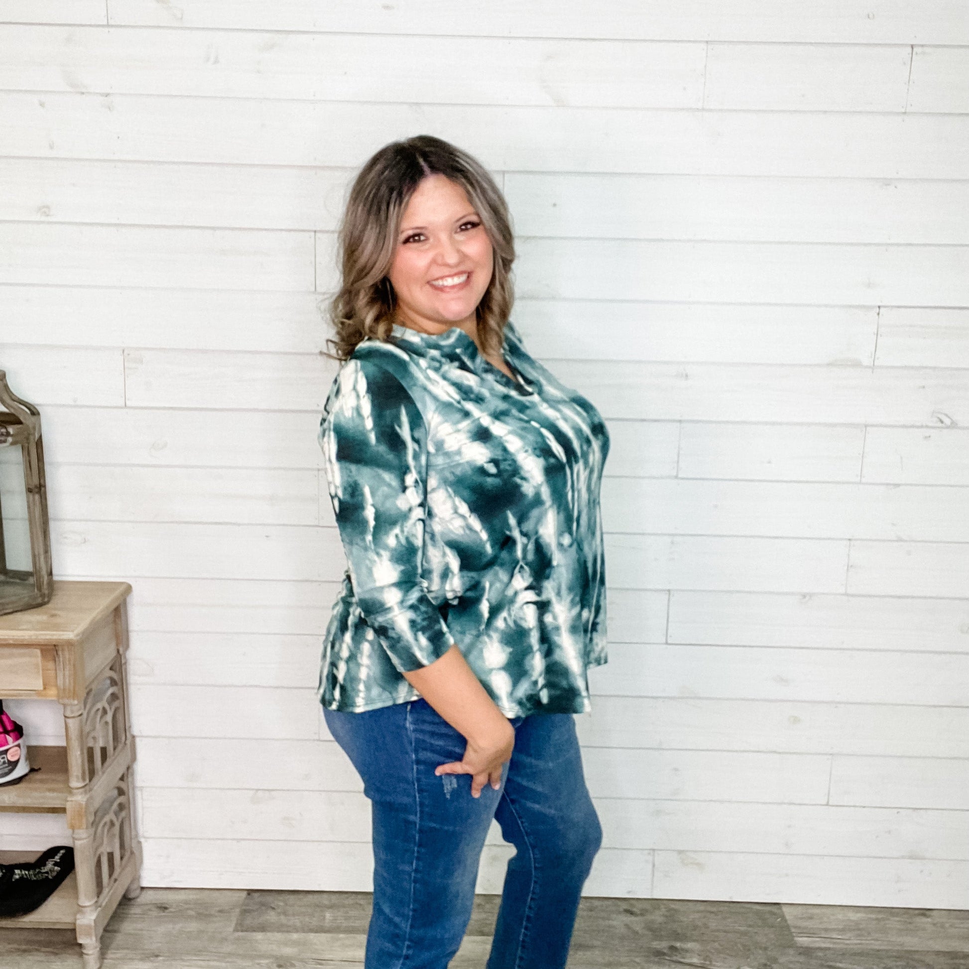 "Oz" Tie Dye 3/4 Sleeve Split Neck