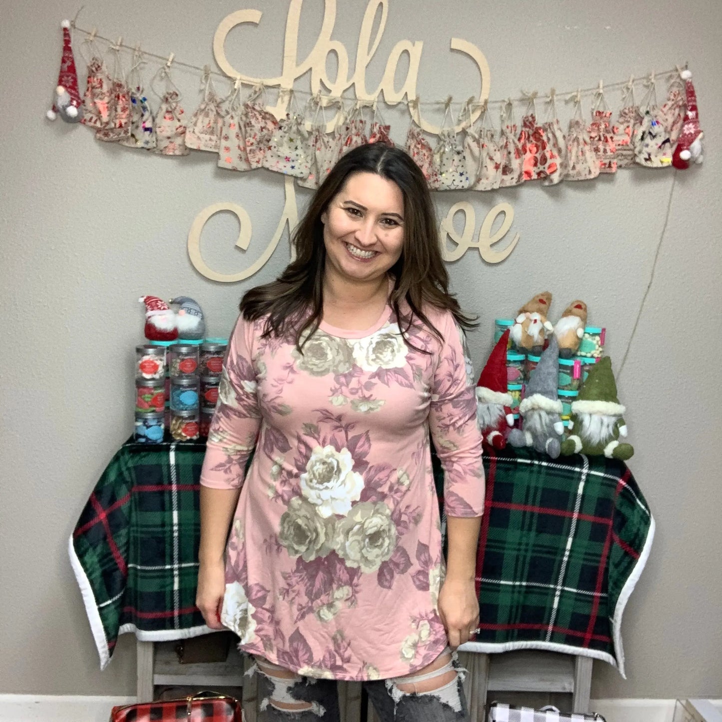 "Peaches & Cream" 3/4 Sleeve Floral Tunic/Top