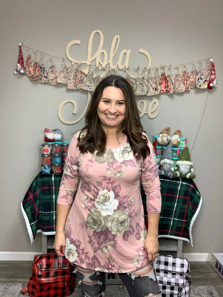 "Peaches & Cream" 3/4 Sleeve Floral Tunic/Top